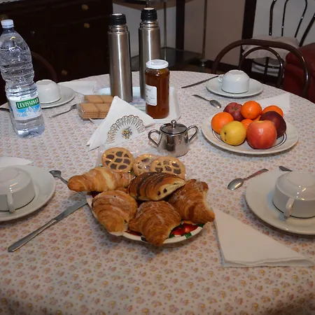 ホテル Domus Achille Fosco - Casa Per Ferie