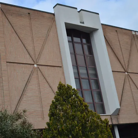 ホテル Domus Achille Fosco - Casa Per Ferie