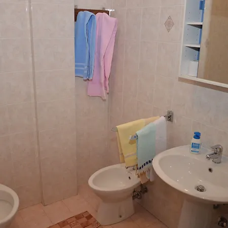 Domus Achille Fosco - Casa Per Ferie ホテル